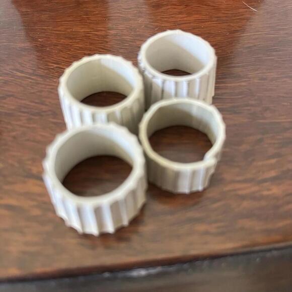 Holding for MBED  Daisy Floral Red Glass Peg Votive Candle Holder set of 5 — - Picture 4 of 12